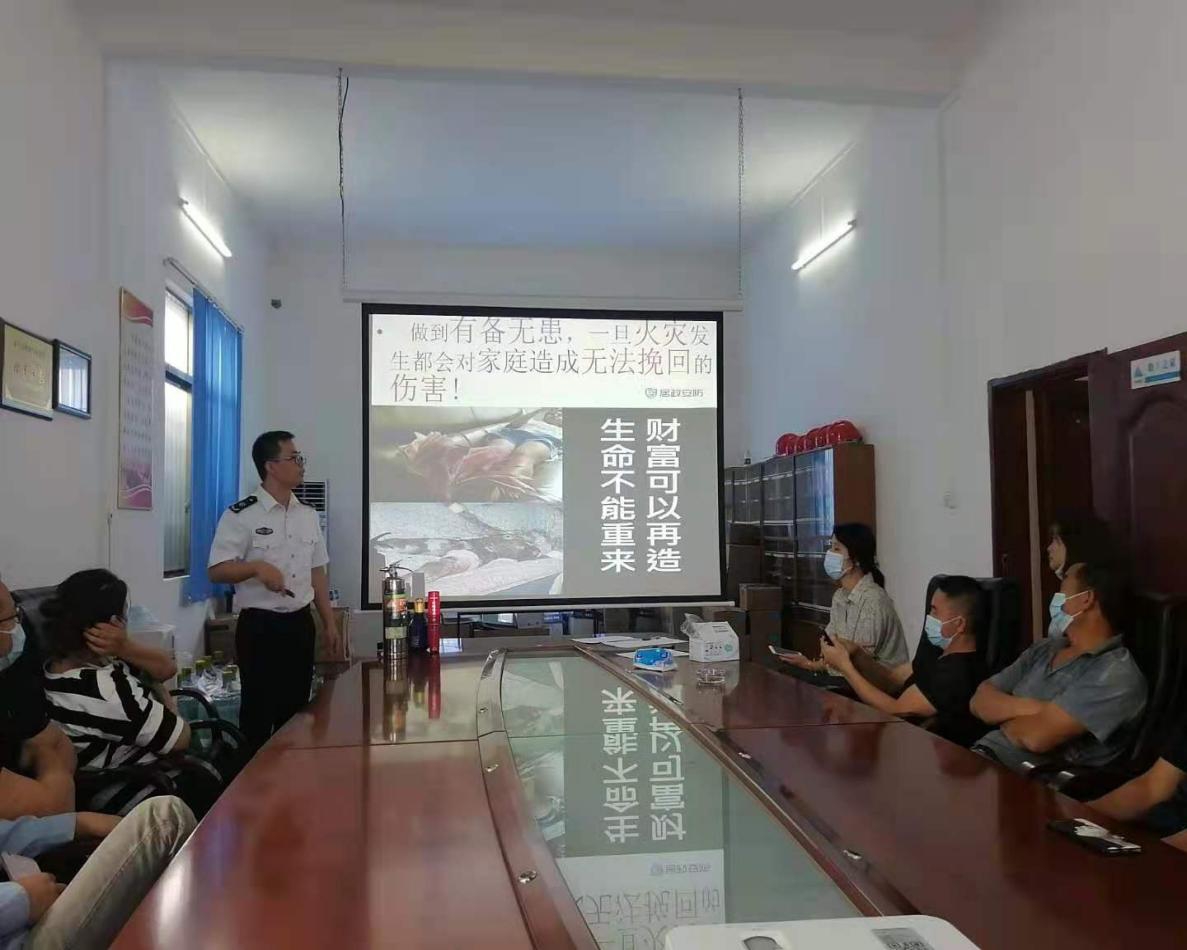 生命不能重來，財(cái)富可以再造——湛江港創(chuàng)公司開展消防安全知識培訓(xùn)和現(xiàn)場演練活動(dòng)